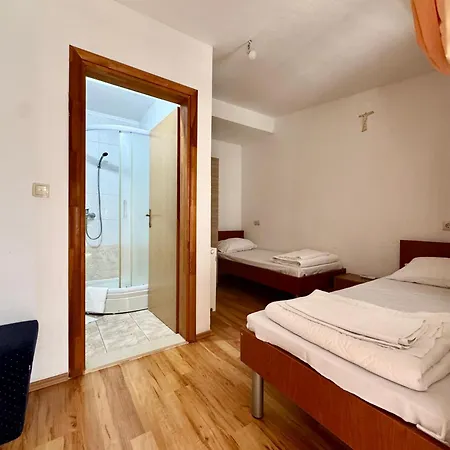 Pilgrim House Gabrijela Pensionat *